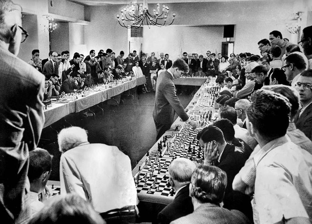 Simul IRL with Bobby Fischer